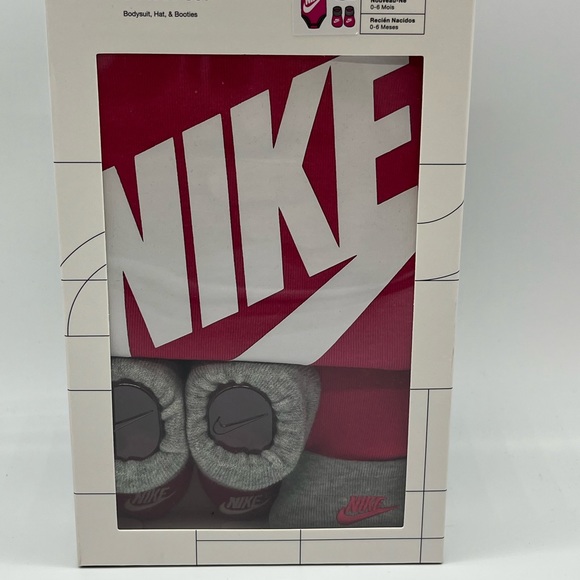 Nike baby 3 piece set pink/white size 0-6 months - Picture 1 of 4